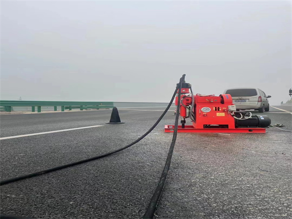 洮南马路路基路面开裂下沉注浆加固灌浆